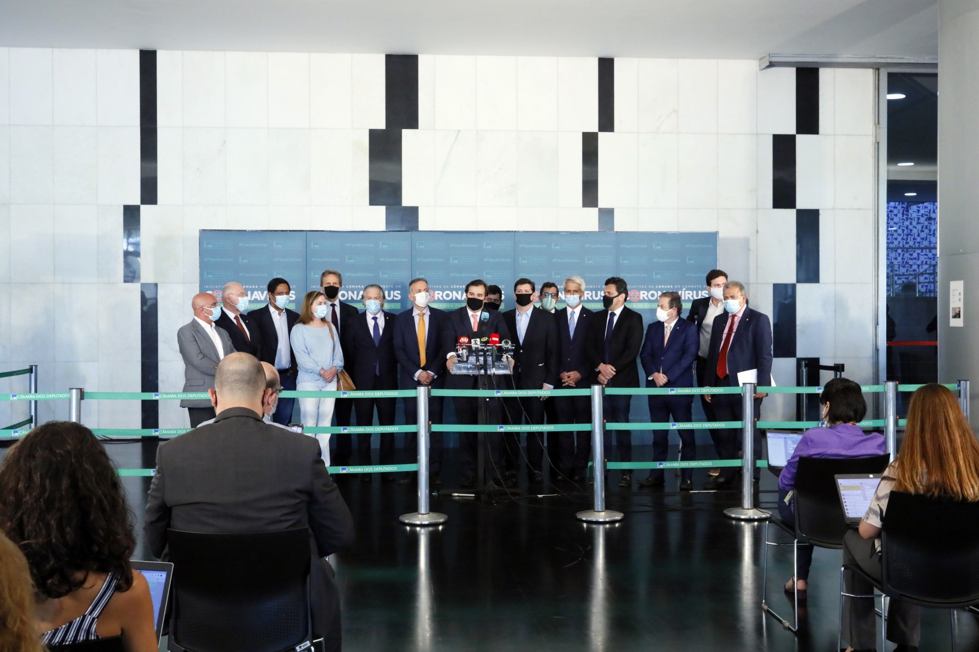 ￼MAIA reuniu líderes de 11 partidos para anunciar coalizão (Foto: Luis Macedo/Câmara dos Deputados)