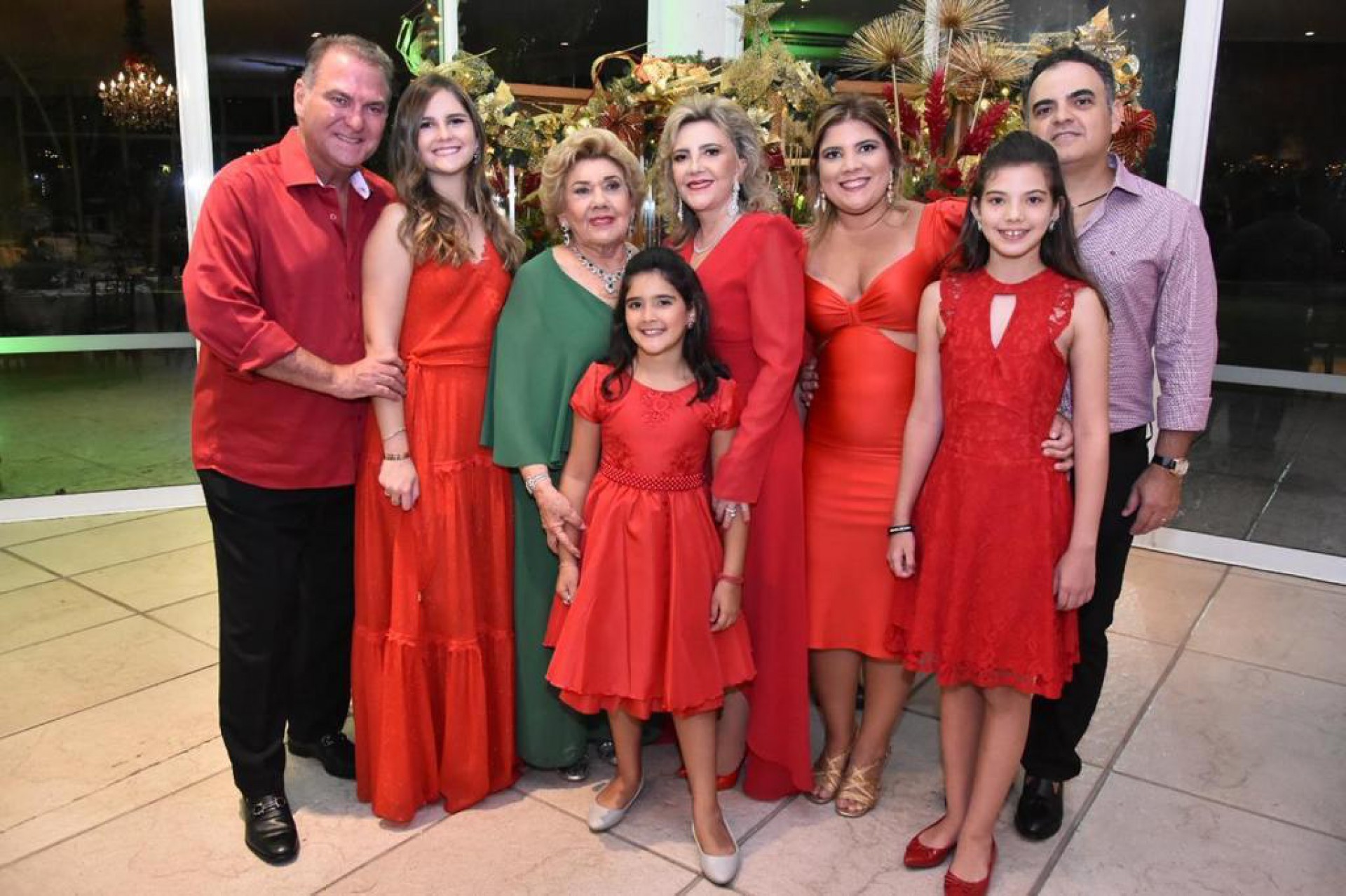 (Foto: divulgação)Jório da Escóssia e Gabriela, Consuêlo Dias Branco, Graça da Escóssia, Gisela e Herbert Vieira com as filhas Giovanna e Giulia