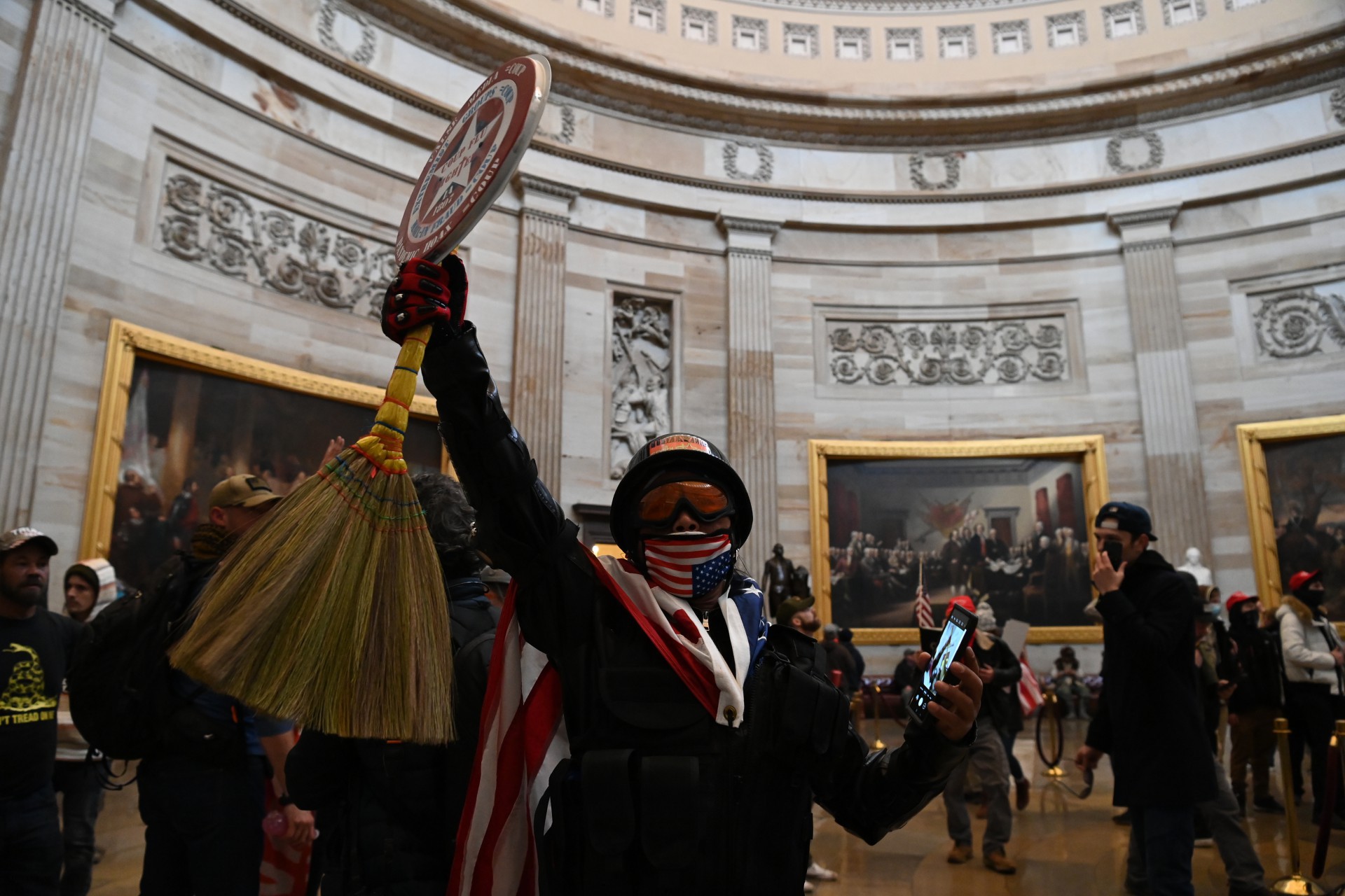 INVASÃO ao Capitólio foi instigada por Trump alegando fraude eleitoral (Foto: AFP)