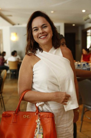 Denise Cavalcante concorre a cadeira na Academia Cearense de Letras