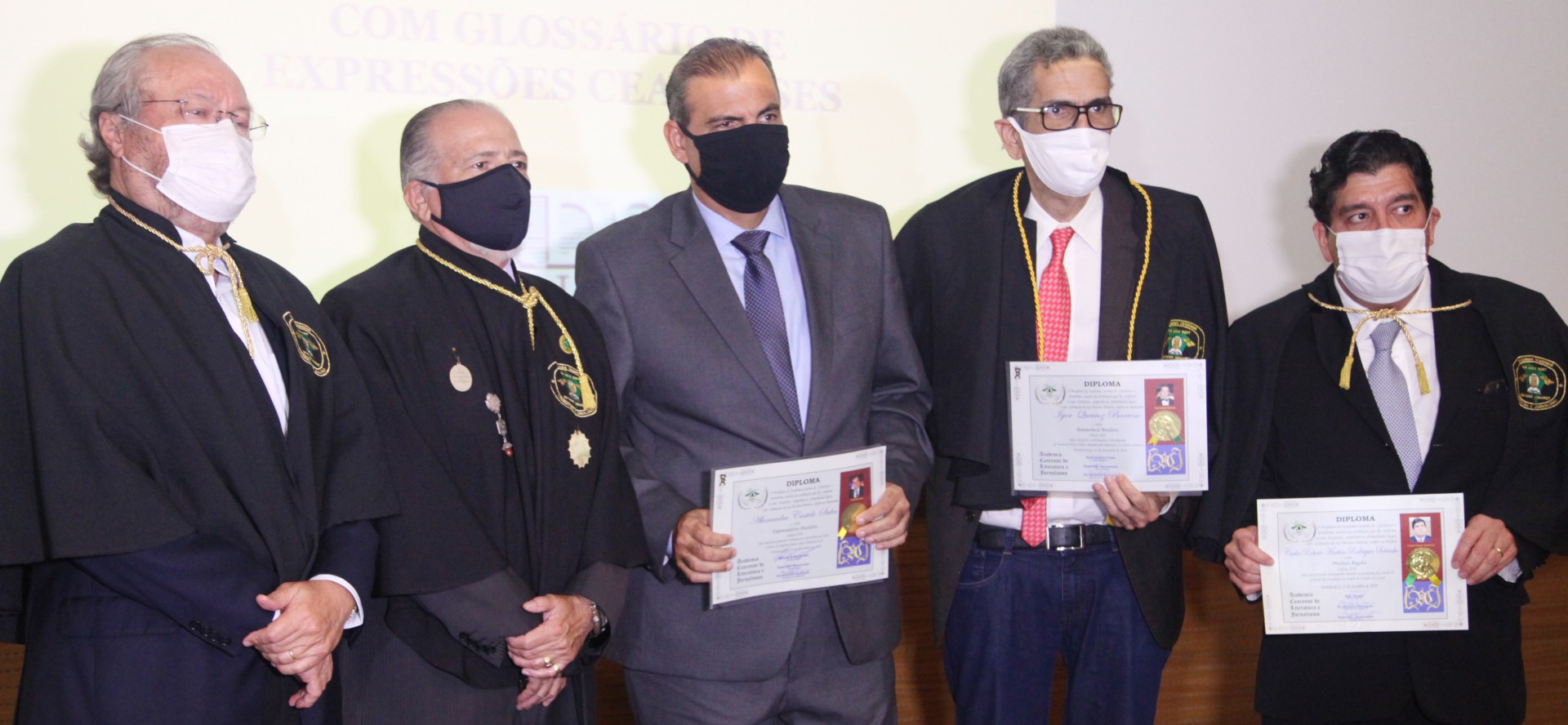 (Foto: Divulgação)Alexandre Sales, Sávio Queiroz (representando Igor Queiroz Barroso) e secretário da Saúde Carlos Roberto Martins Rodrigues Sobrinho, dr.Cabeto.