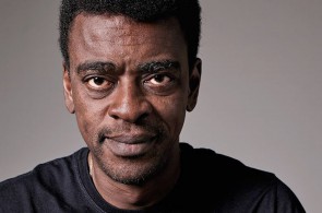 No projeto 'Nenhuma dor', Seu Jorge canta 'Juventude transviada', de Luiz Melodia