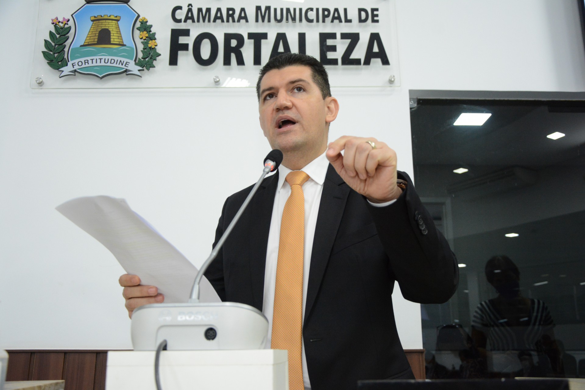 Proposta é de autoria do vereador Ronaldo Martins, bispo da Igreja Universal (Foto: Érika Fonseca/CMFor)
