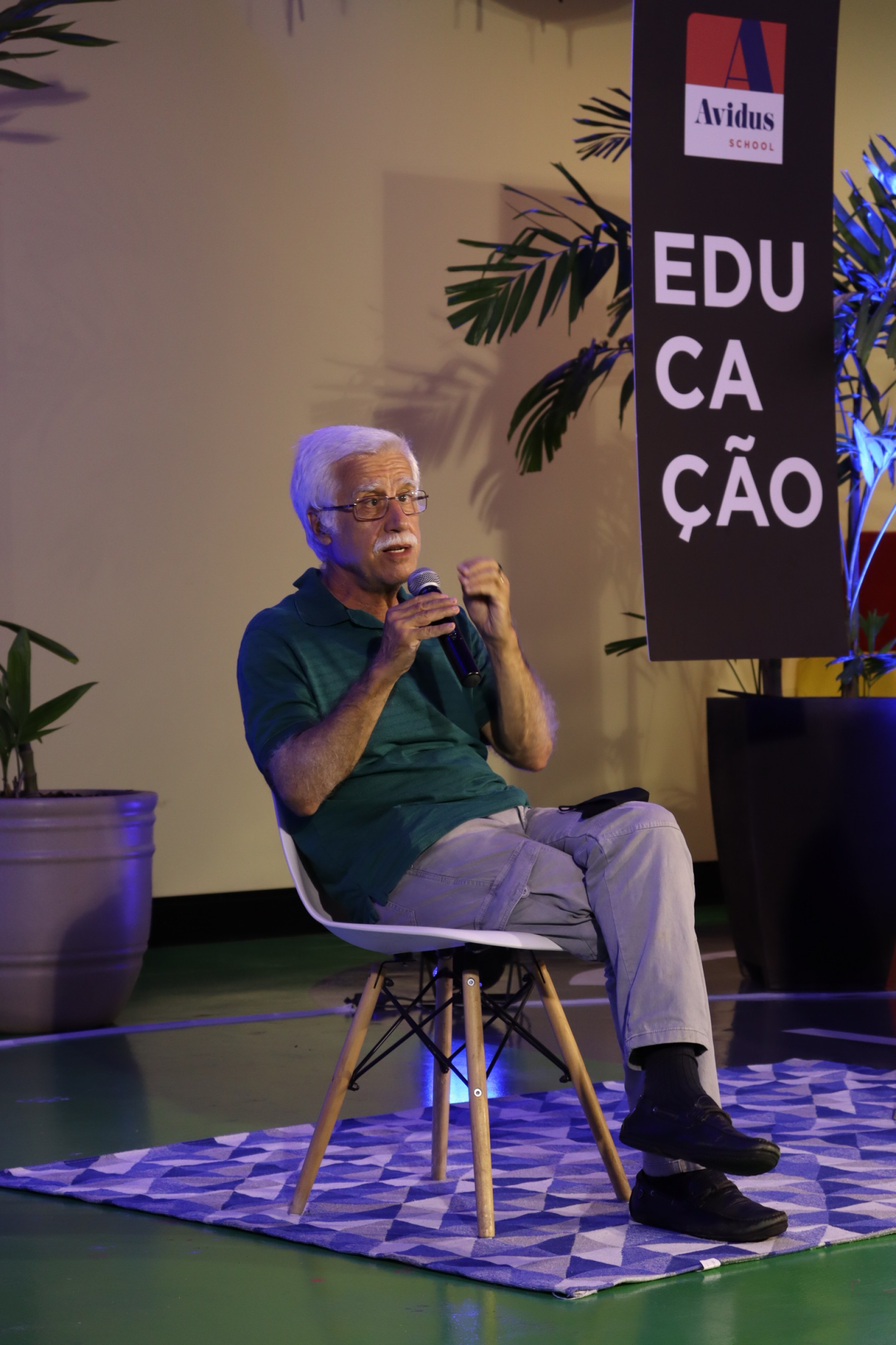 José Pacheco: referência internacional em educação profere palestra para educadores do Ceará (Foto: Divulgação)