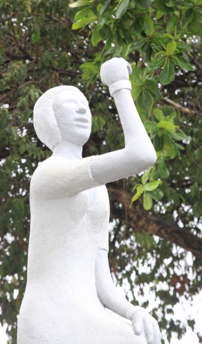 A cearense Bárbara de Alencar foi a primeira presa política do Brasil. A estátua homenageia sua coragem. 