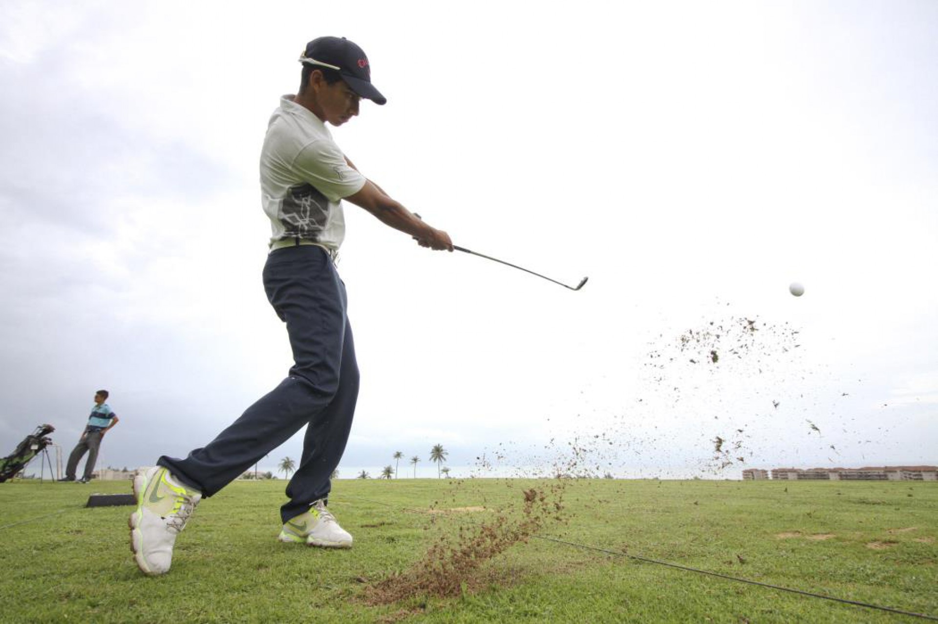 Golfe para jovens em Fortaleza (Foto: MATEUS DANTAS)