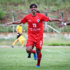 Tiago Cunha celebra o terceiro gol do Atl&eacute;tico-CE contra o Icasa, pela segunda rodada do Campeonato Cearense