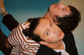 A dupla estadunidense Twenty One Pilots lança nesta sexta-feira, 21, seu novo disco, intitulado 