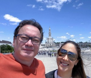 Pedro Coelho Neto e Larissa em Fátima, Portugal