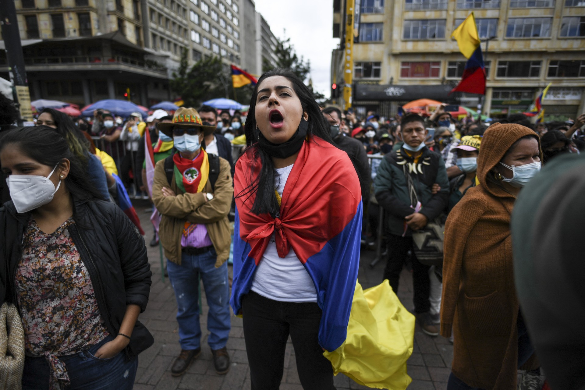 PROTESTOS na Colômbia contra o governo continuam após três meses e simbolizam nível de acirramento político na região (Foto: Juan BARRETO / AFP)