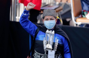 A acadêmica mapuche Elisa Loncón foi eleita presidente da Assembleia com 96 dos 155 votos