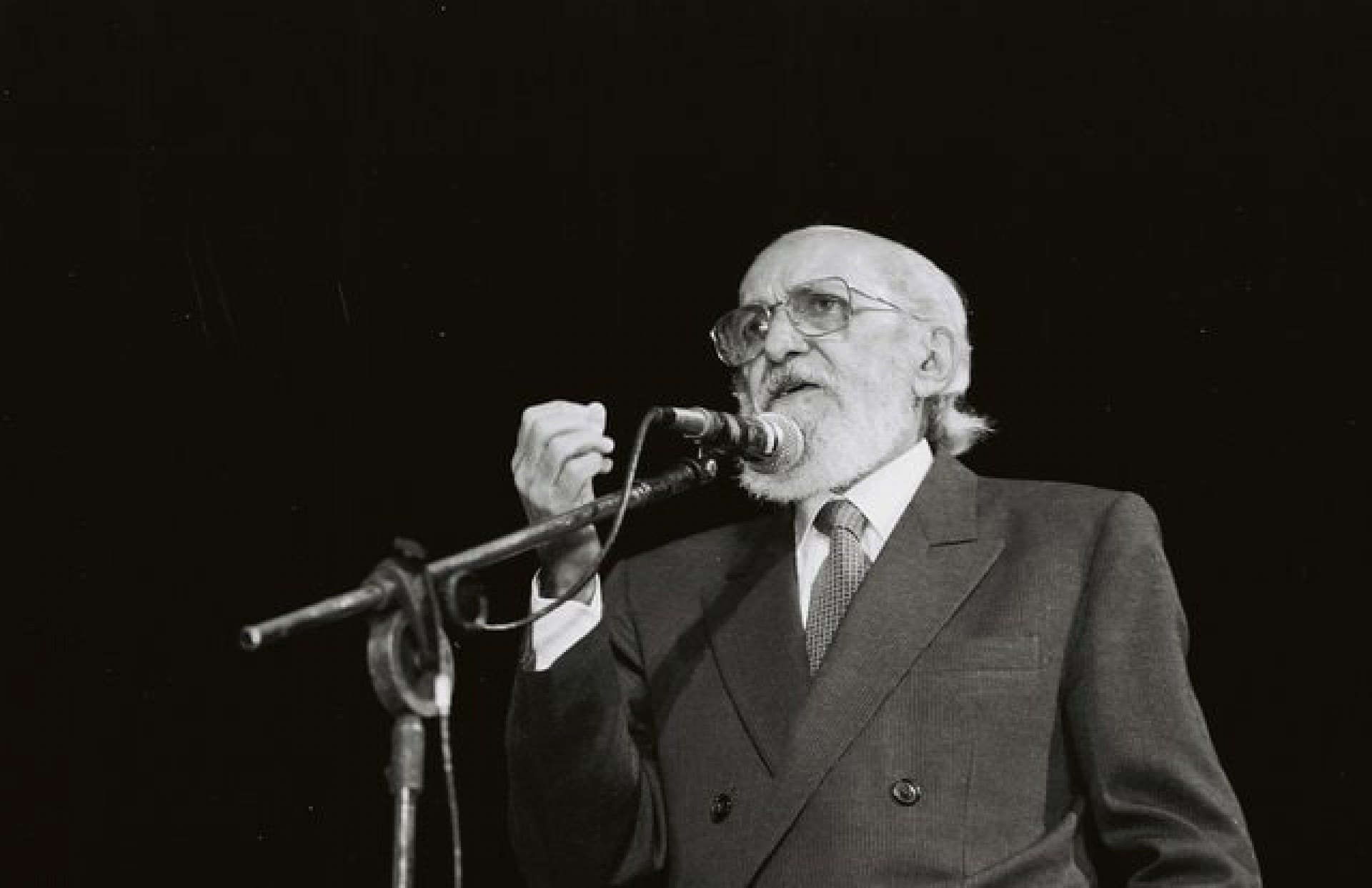 Evento em que Paulo Freire anuncia saída da Secretaria Municipal de Educação de São Paulo, em 1991(Foto: Marcio Novais / Memorial da Educação Municipal da cidade de São Paulo)