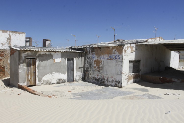 E 2018, estava assim a barraca onde ocorreu a chacina dos Portugueses, na Praia do Futuro(Foto: O POVO)