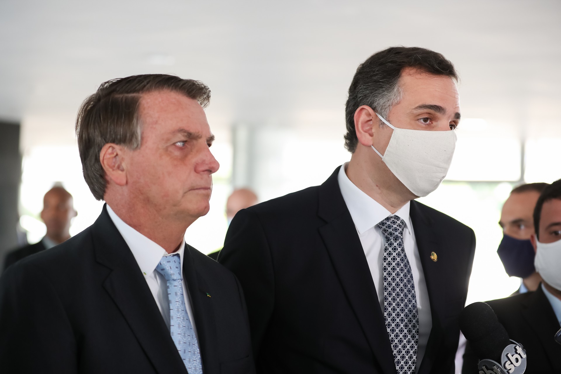 Rodrigo Pacheco sinaliza que derrubará veto de Bolsonaro à distribuição de absorventes a mulheres com vulnerabilidade social (Foto: Marcos Corrêa/Presidência da República)