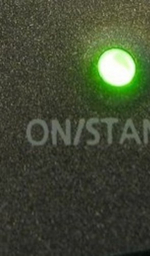 Vamos começar pela energia. Se você pensa que deixar aparelhos no stand by não gasta quase nada