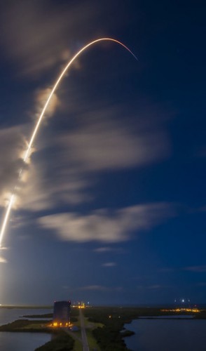 Tô sentindo que você curte coisas sobre turismo espacial… Que tal ler sobre os milionários indo ao espaço?