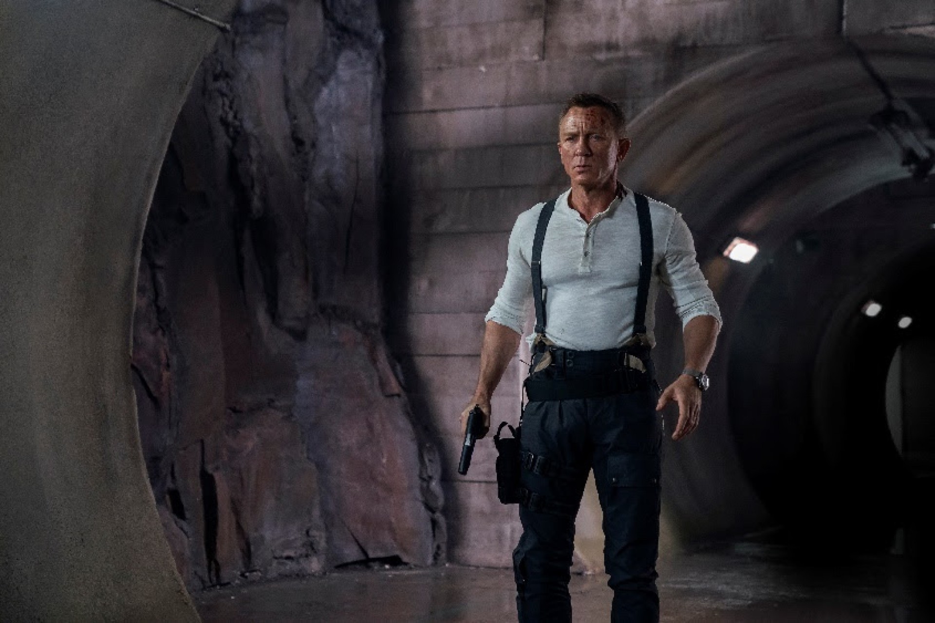 Daniel Craig interpreta pela última vez, na carreira, o espião James Bond (Foto: DIVULGAÇÃO )
