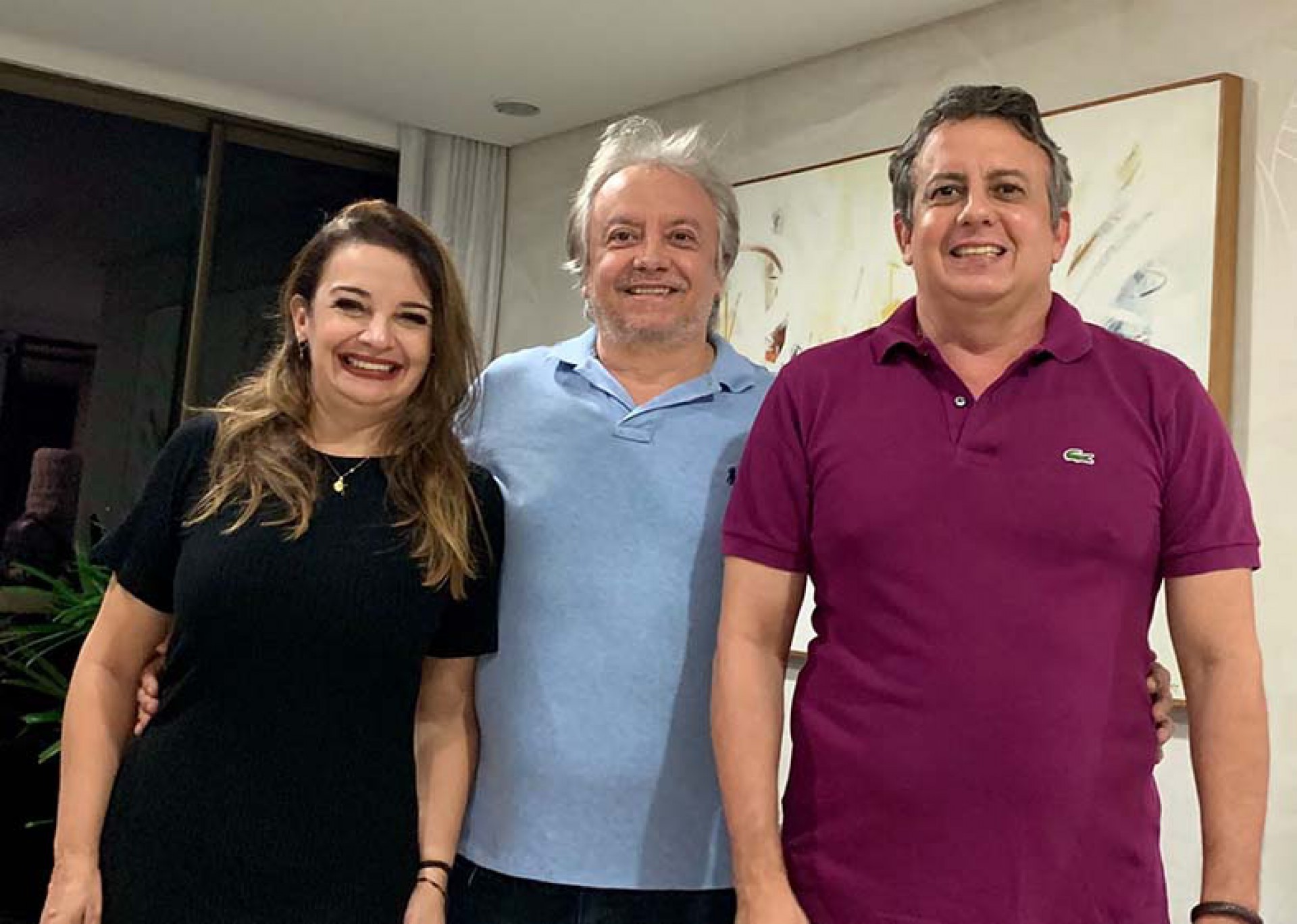 Marcando a folhinha, Viviane, aqui com o cunhado Nilo Tabosa e o marido Quesado Júnior 
 (Foto: 161021lucio)