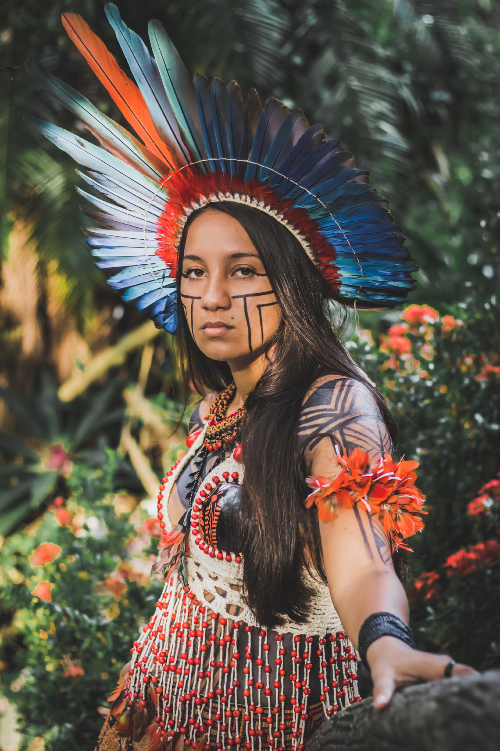 Samela Sateré-Mawe, 24 anos é indígena no Amazonas, ativista ambiental pelo Fridays for Future Brasil(Foto: Nathalie Brasil / Divulgação)