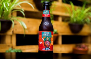 Black Princess Strong Golden FemAle é a primeira cerveja produzida só por mulheres do Grupo Petrópolis e terá 100% da venda destinada a instituição que combate à violência contra a mulher