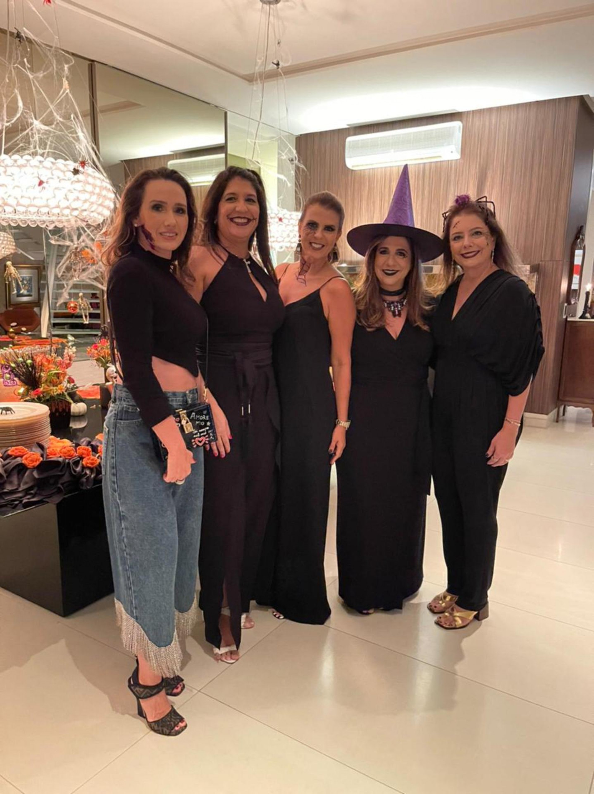 (Foto: arquivo pessoal)Roberta nogueira, Elisa Oliveira, Alessandra Pinto, Martinha Assunção e Claudia Gradvhol
