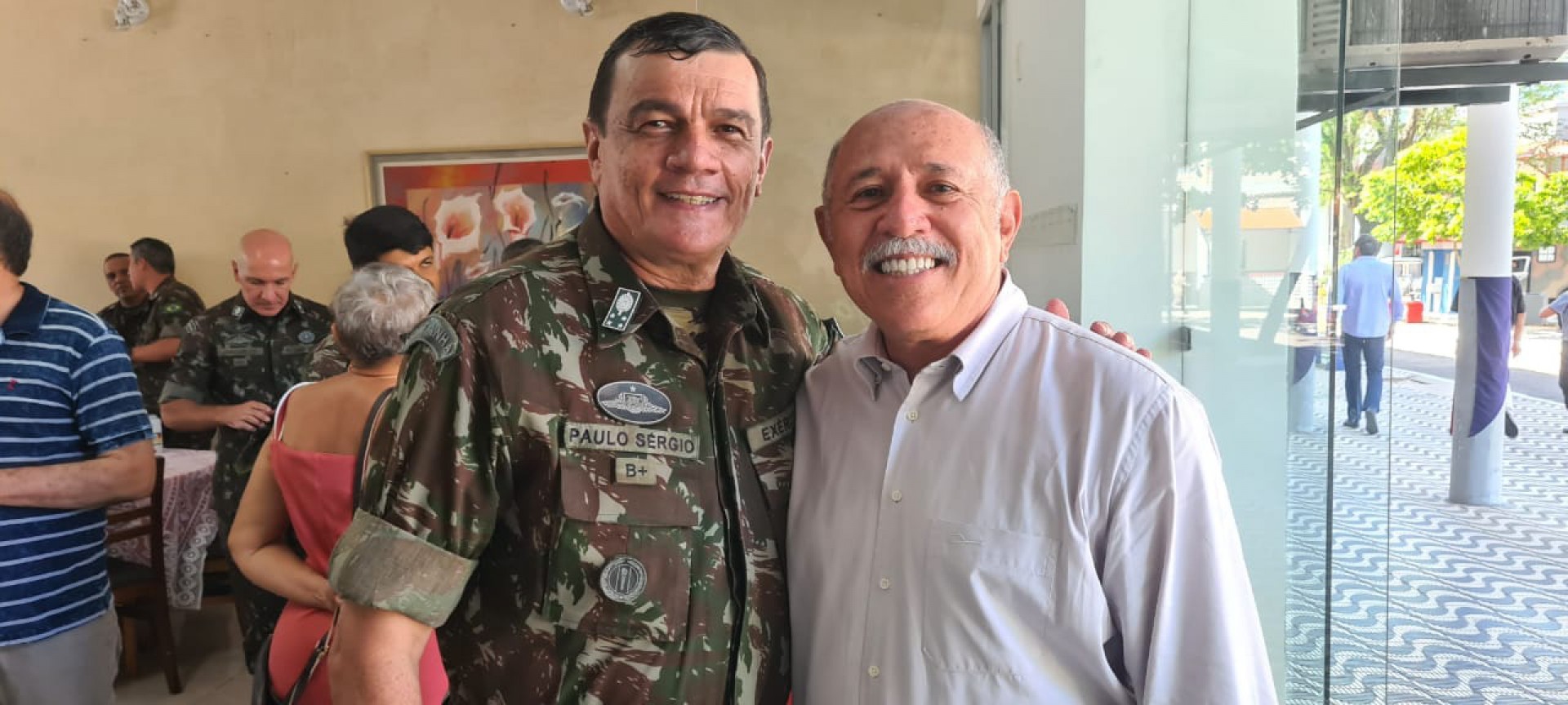 Gen. Paulo Sérgio e o colega de turma e amigo, Hélvio Feitosa