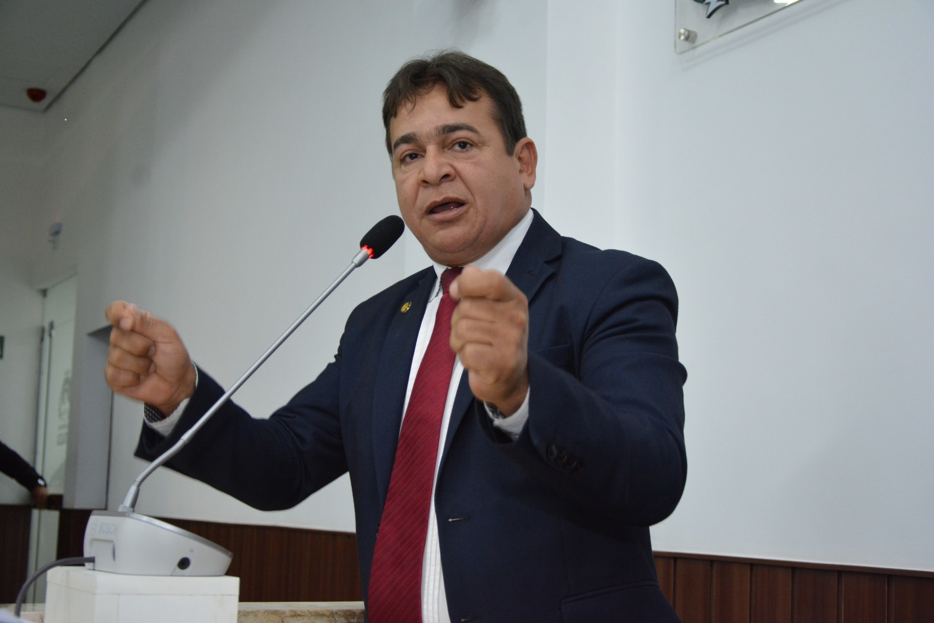 ￼RONIVALDO Maia fez primeira fala na Câmara após expulsão do PT (Foto: Érika Fonseca/CMfor                      )