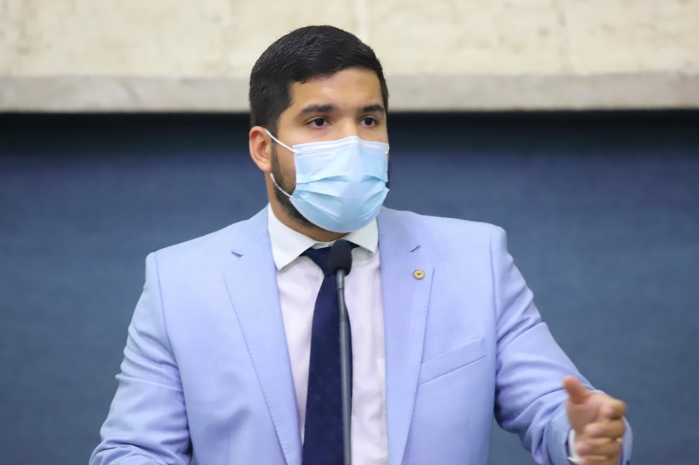 DEPUTADO estadual André Fernandes