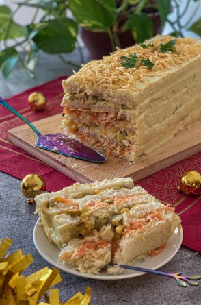 Claiti Cortes, do perfil no Instagram Imagina Vegan (@imaginavegan) sugere como proposta de prato principal para as ceias de fim de ano uma torta fria