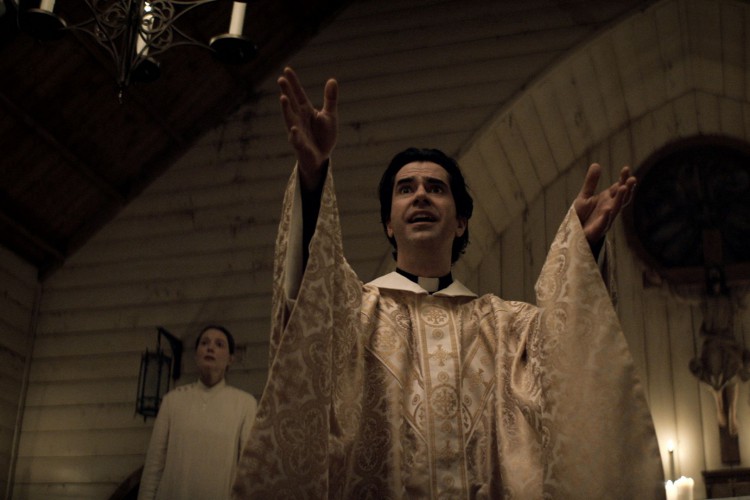 Minissérie de terror da Netflix, 'Missa da Meia-Noite' é um dos destaques de 2021(Foto: divulgação)