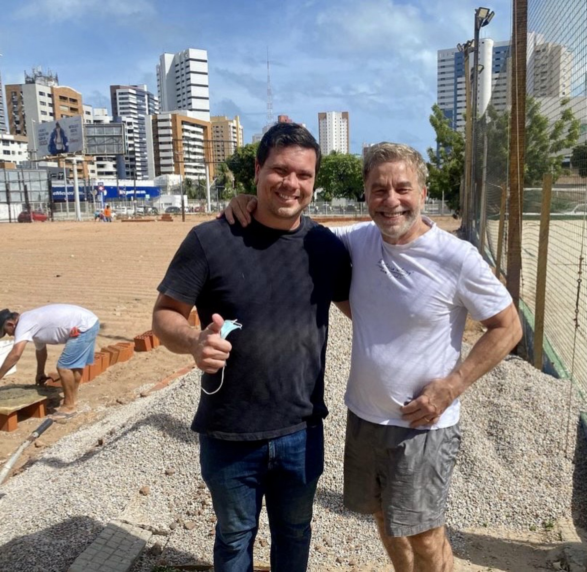 João Iran e Luiza Eugênio Pontes: megaempreendimento de beach tênis na Santos Dumont(Foto: arquivo pessoal)