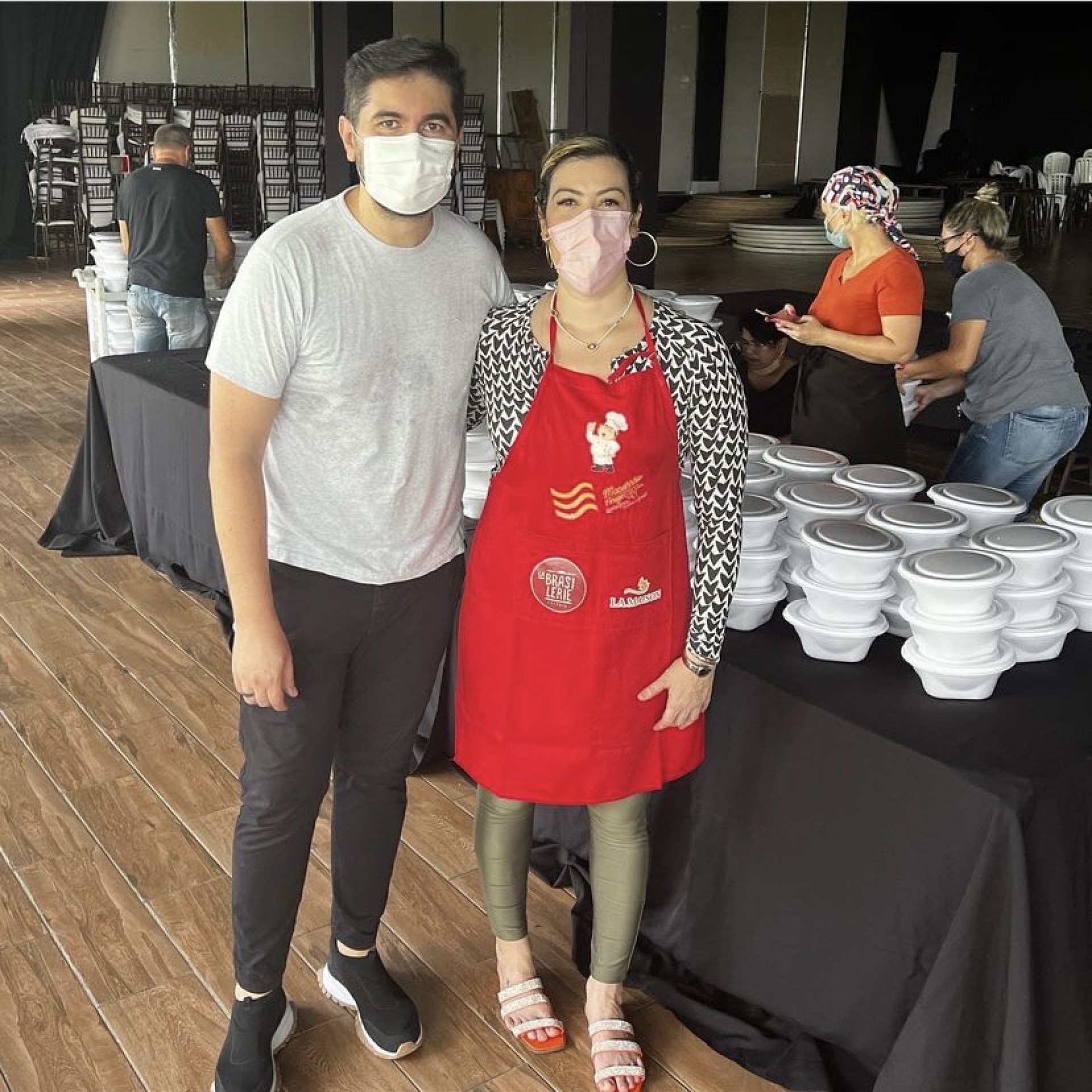 Itaquê Figueiredo e Natália Herculano: ação social(Foto: ARQUIVO PESSOAL)