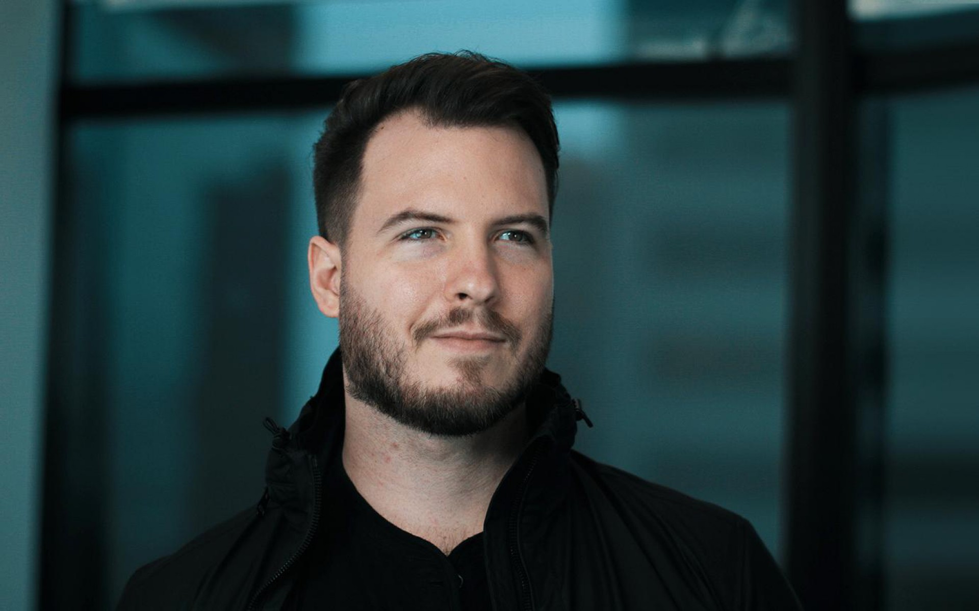 Thiago Nigro: autor brasileiro que vendeu livros no País em 2021 (Foto: Divulgação)