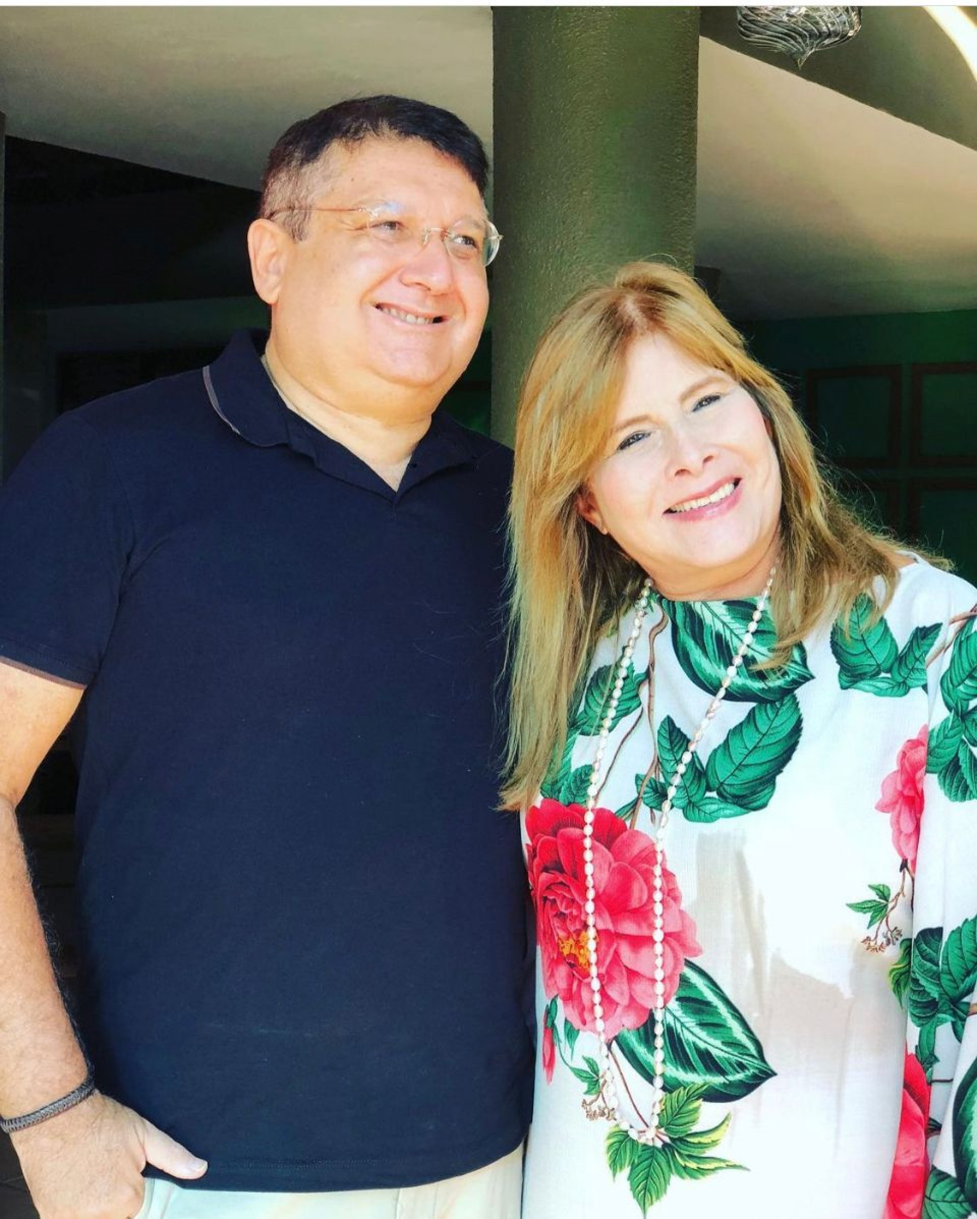 Ritelza com o assessor da TA, Alled Parry, dois batalhadores pela educação de crianças e jovens, por meio da música(Foto: Arquivo Pessoal)