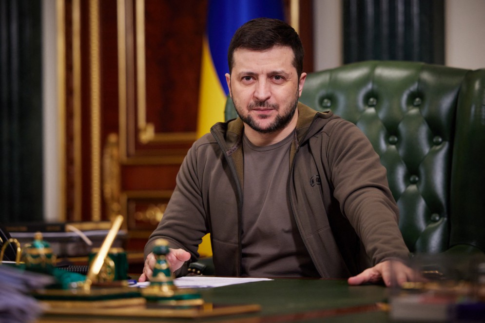 ￼LÍDERES do Leste Europeu viajaram ontem a Kiev em apoio a Zelensky(Foto: SERVIÇO DE IMPRENSA PRESIDENCIAL UCRÂNIA / DIVULGAÇÃO / AFP)