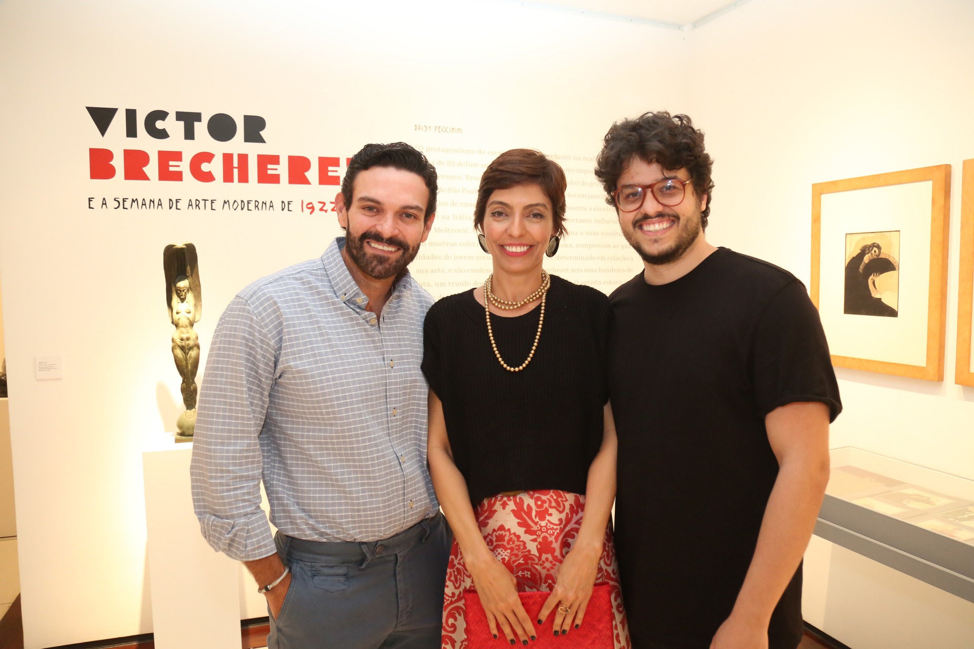 (Foto: JOÃO FILHO TAVARES)O colunista com Bianca Cipolla e Cadeh Juaçaba 