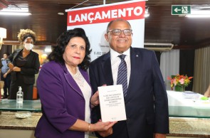 Nailde Pinheiro e Teodoro Santos 