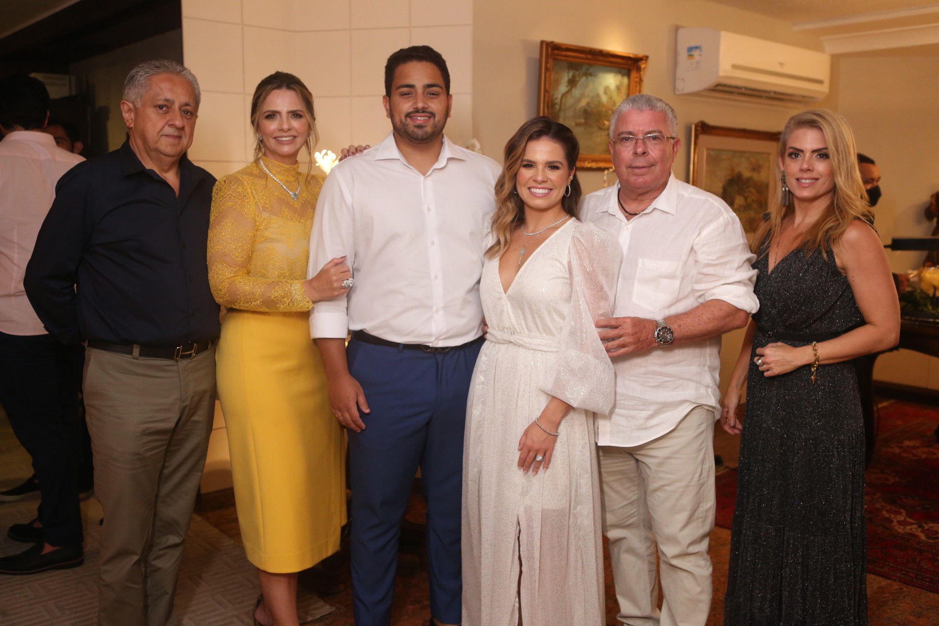 (Foto: Jocilene Jinkings)Noivos com os pais Adriano Pinto e Taís, Ricardo Studart e Letícia 