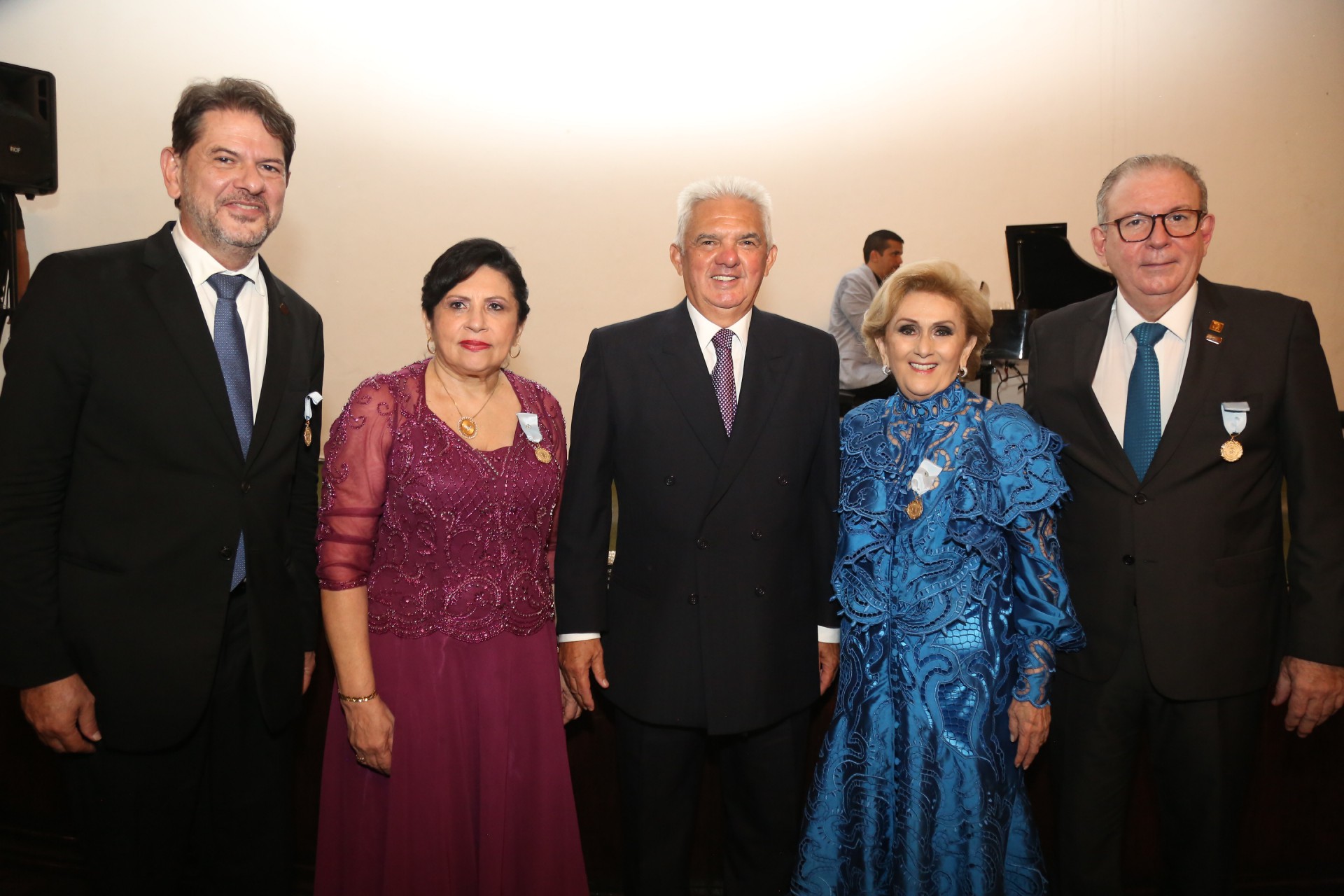 (Foto: João Filho Tavares/O POVO)Cid Gomes, Nailde Pinheiro, Tales de Sá 
Cavalcante, Socorro França e Ricardo Cavalcante