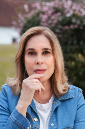 Mary del Priori, historiadora e escritora de livros que resgatam personagens históricos femininos no Brasil (Foto: KARENLOUIZEPH/ Divulgação )