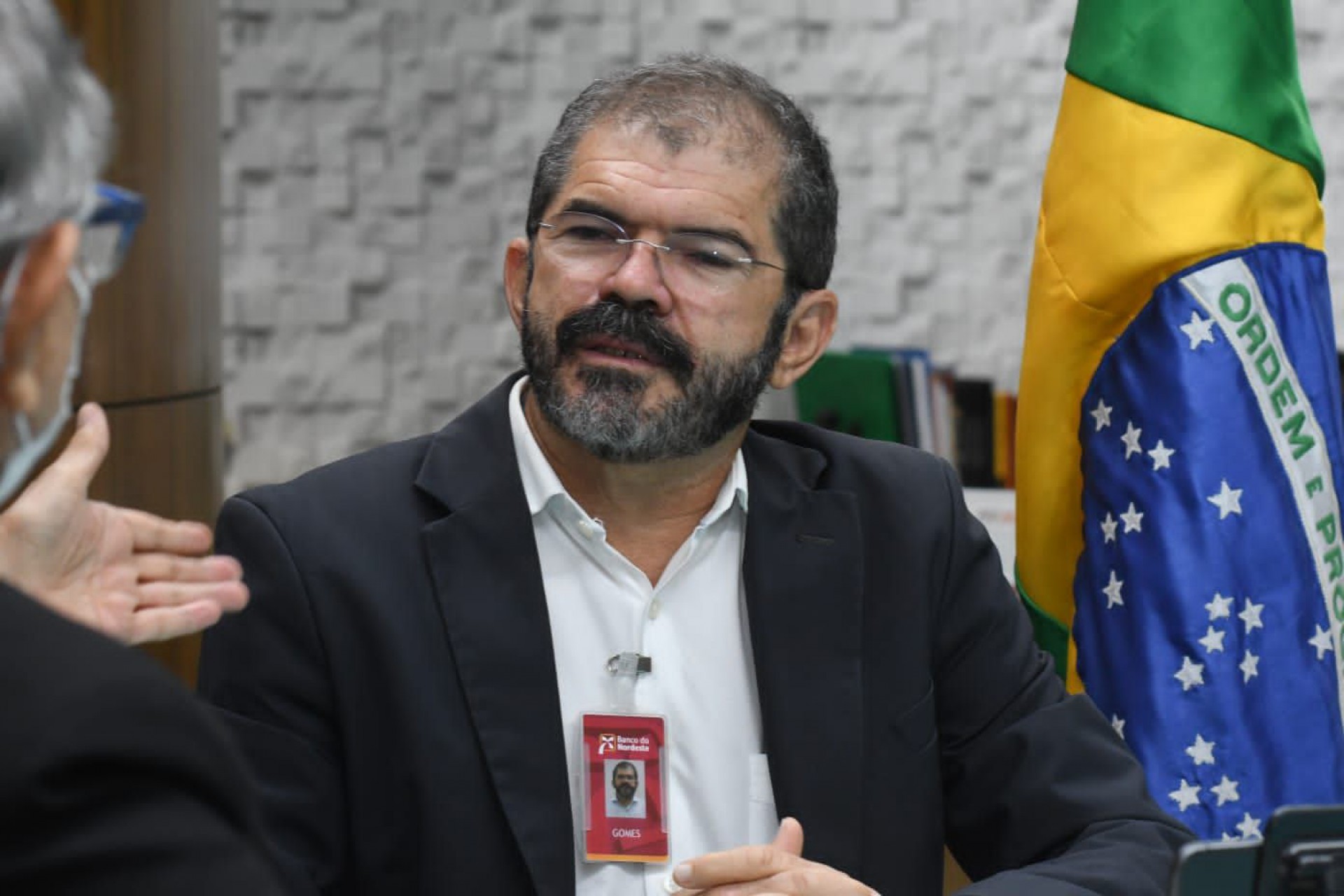 José Gomes da Costa recebeu o jornalista do O POVO na sede do BNB(Foto: Fernando Cavalcante/Divulgação)