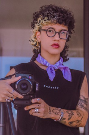 A artista visual Manuela Paiva Ellon é a idealizadora do projeto Cara de Lésbica(Foto: Acervo pessoal)