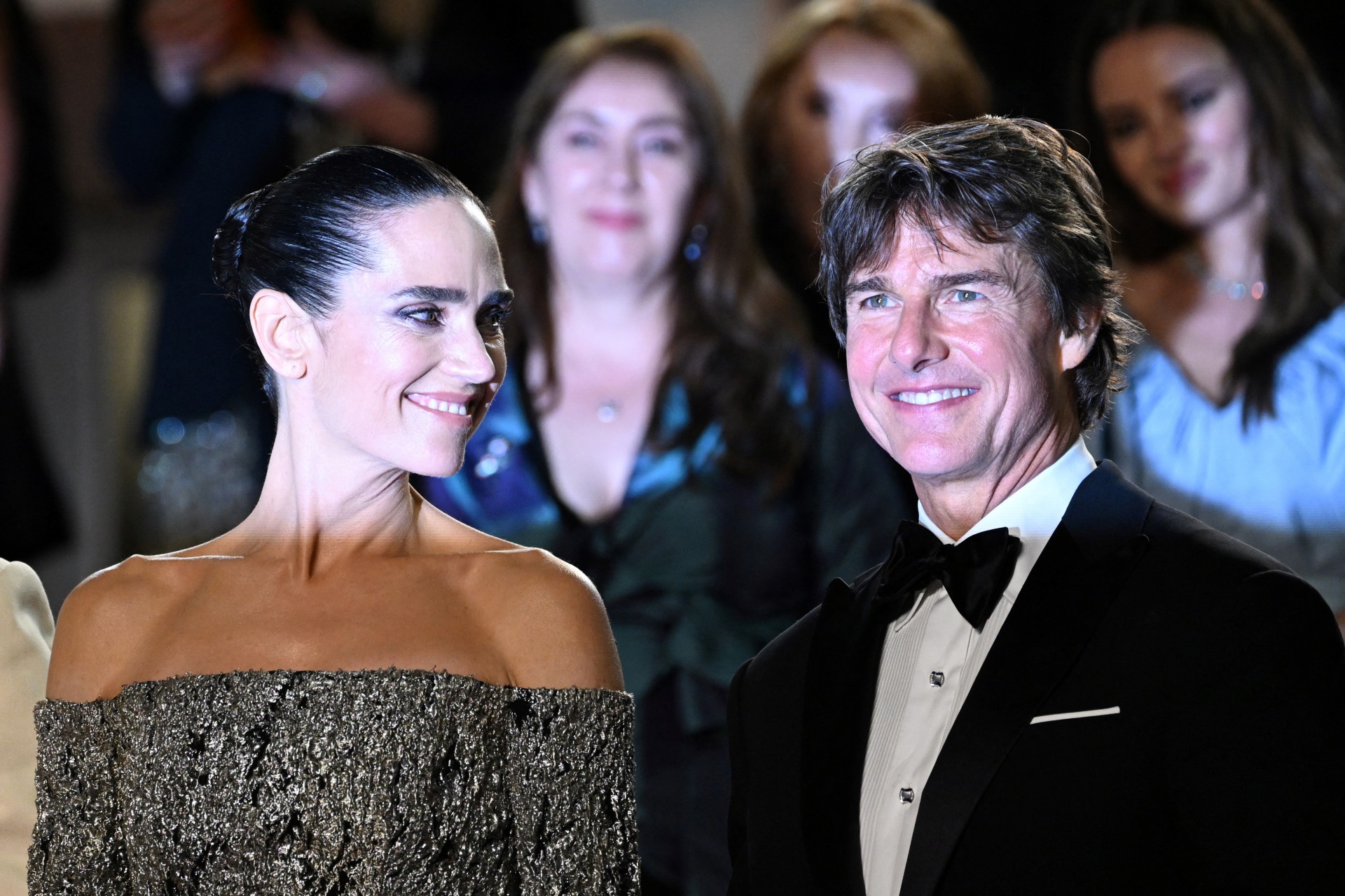 Tom Cruise e Jennifer Connelly dividiram holofotes (Foto: PATRICIA DE MELO MOREIRA / AFP)