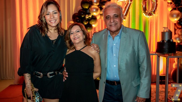 Geraldo Gadelha com Laudecir Machado e Manuela Gadelha (Foto: estúdio momentos/ ARQUIVO PESSOAL )