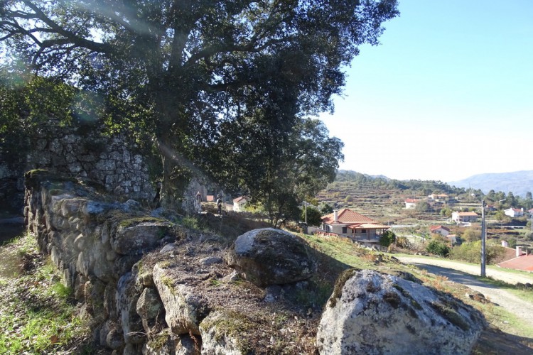Paisagem de uma área de Lindoso, próximo ao castelo dos Araújo(Foto: Robert Frans - Especial para O POVO)