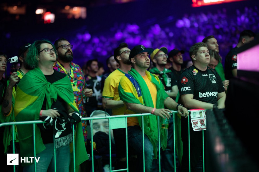 Brasileiros marcaram presença tanto na torcida como na disputa do Major 2021(Foto: HLTV / PGL Major Antuérpia 2022 / Divulgação)