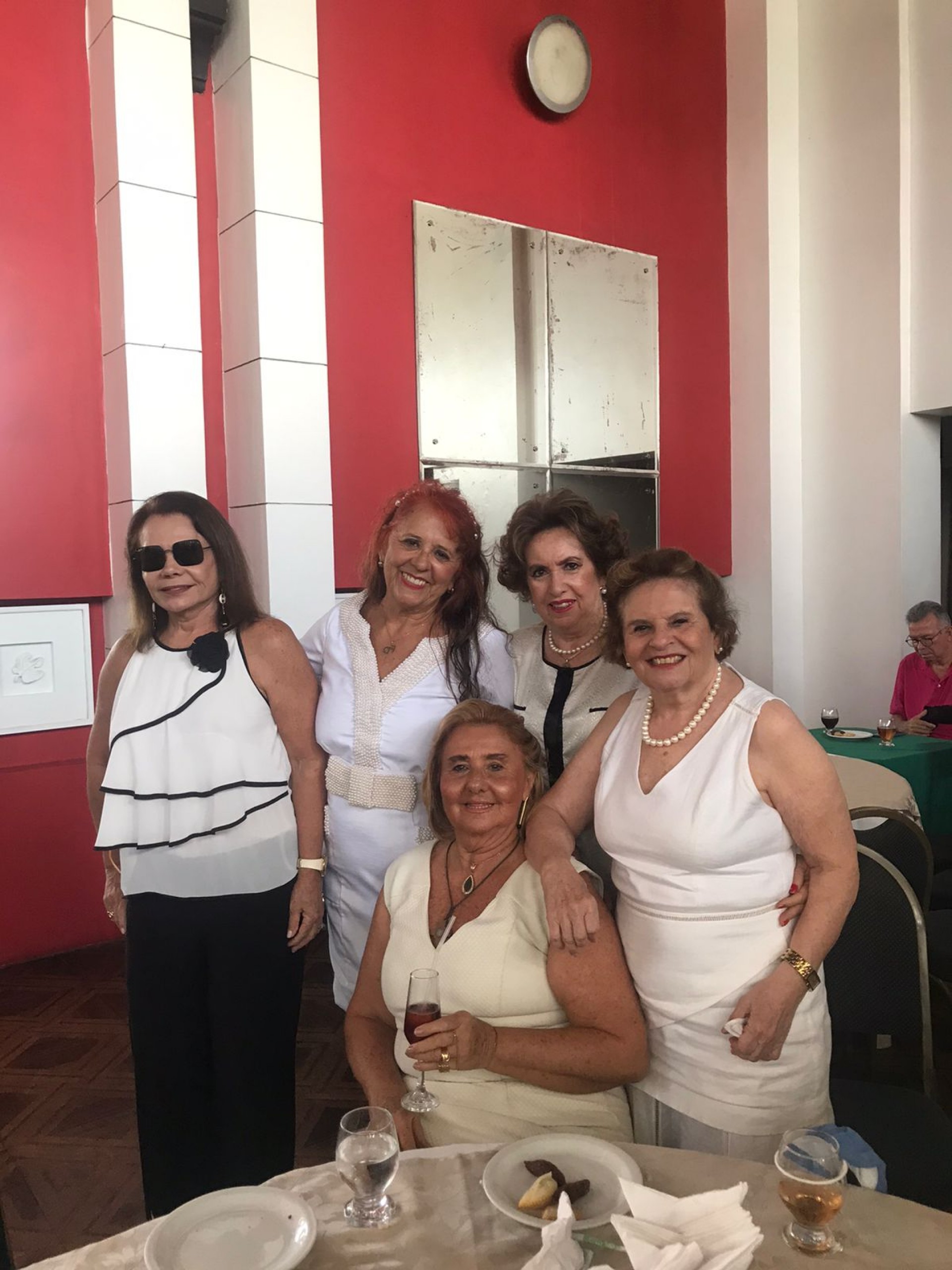 (Foto: Arquivo Pessoal)Lêda Castelar, Fátima Duarte, Lêda Maria, e as médicas Yelda Felício e Mary Romero