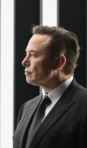 Desde que o bilionário Elon Musk comprou o Twitter e desvirtuou várias funcionalidades da rede social…