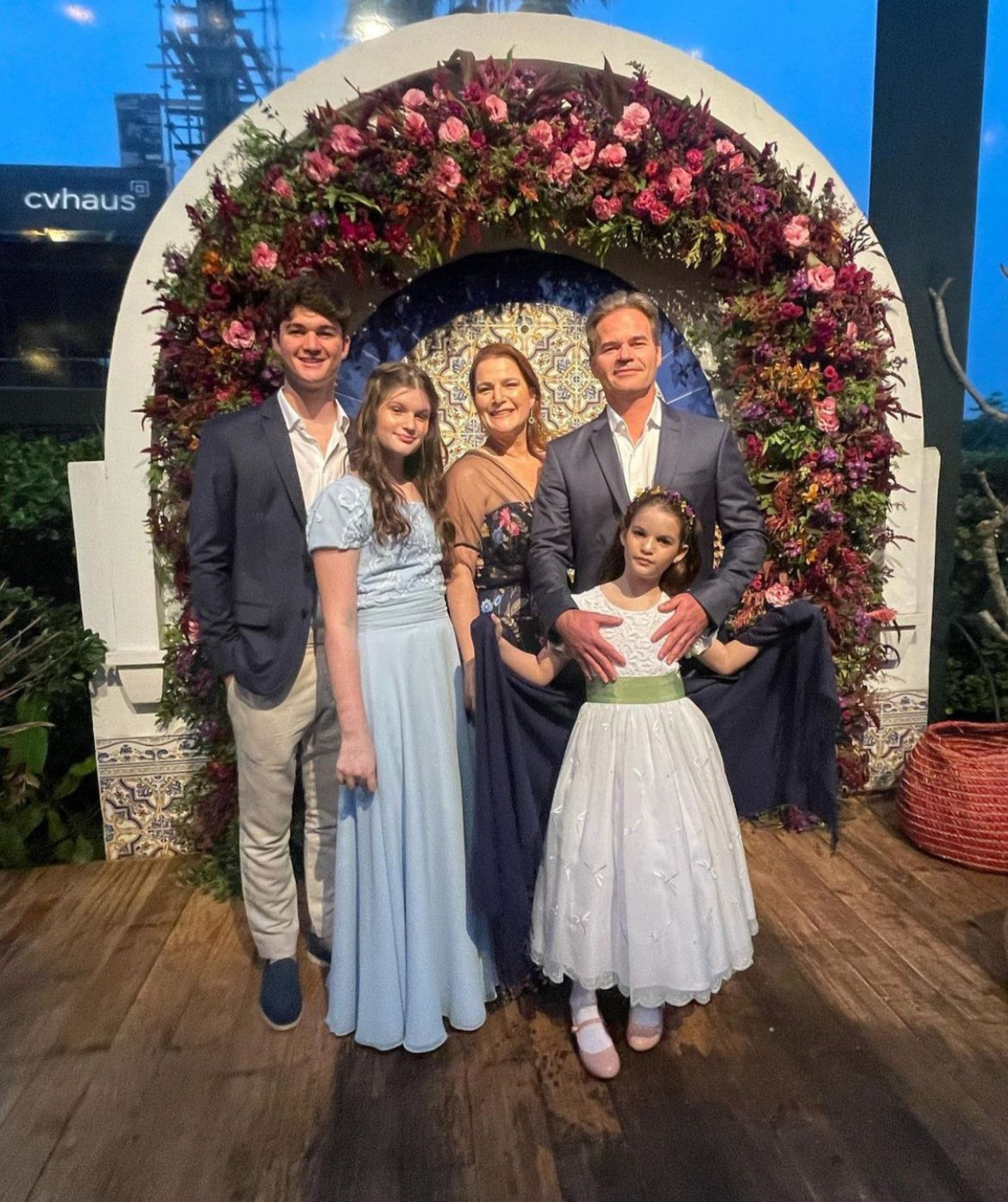 (Foto: Arquivo Pessoal)Mônica e Jorge Pinheiro com os filhos