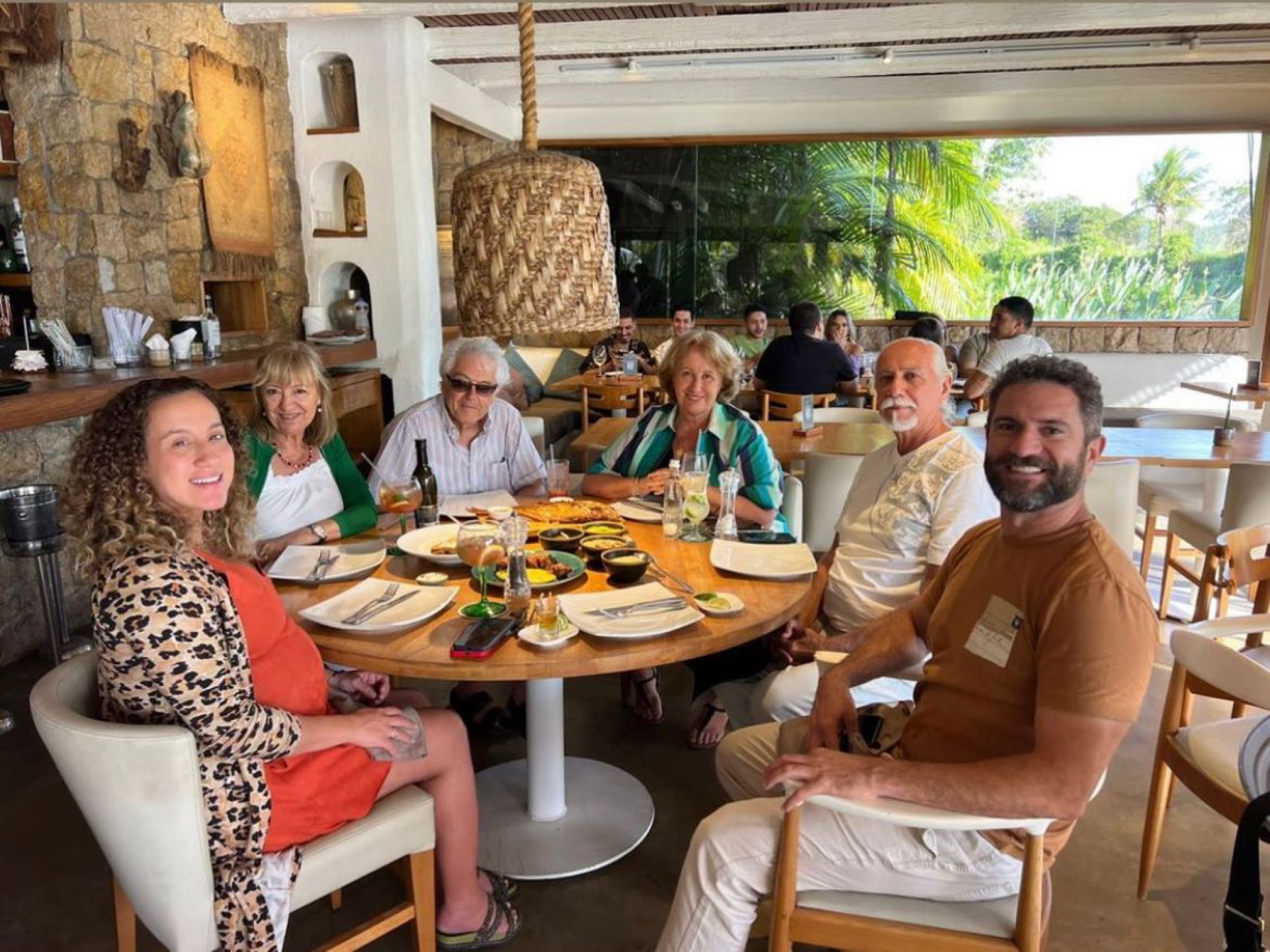 Presidente do Grupo Taurus, Ramon Thermes foi recebido em Fortaleza por Annette de Castro e família(Foto: Arquivo Pessoal)